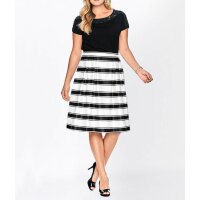 Pleat skirt, white-black