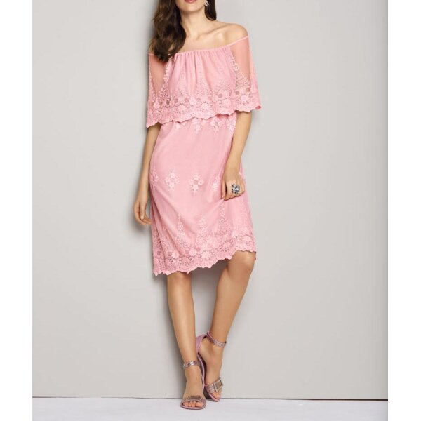 Lace dress, rosé