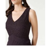 Dress with flounces, plume