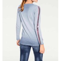 Sweter z cekinami, jasnoniebieski
