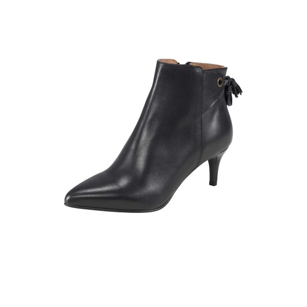 Leather boots, black