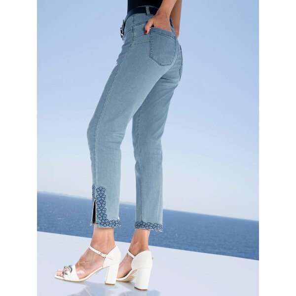 Push-up jeans with floral applications, blue bleached