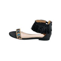 Sanda with ornaments, black