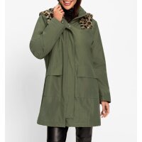 Funkcinė parka su leopardo rašto dirbtinio kailio pamušalu, chaki spalvos