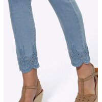 7/8-Jeans mit Lochstickereien, blue-bleached