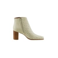 Cowhide nappa bootie with eyelet pattern, ecru