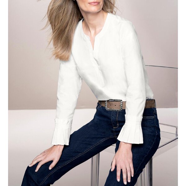 Long sleeve blouse with pleats, ecru
