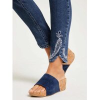 Designer-Röhrenjeans m. Stickerei, blue denim