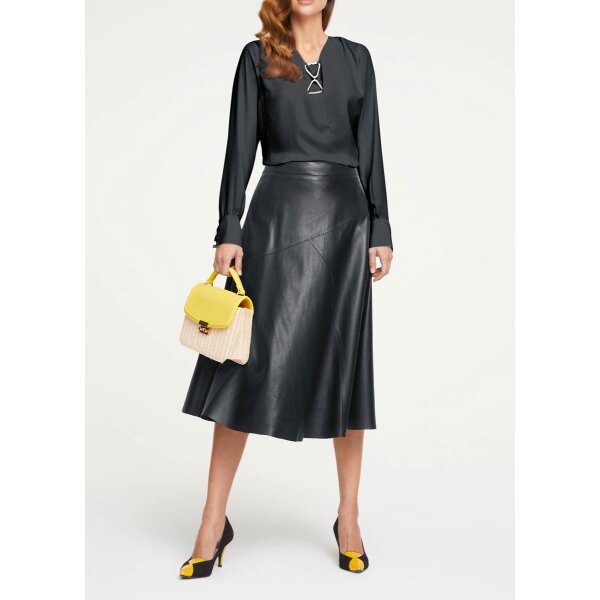 Bluse m. Schmuckelement, schwarz