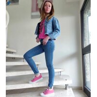 Obcisłe jeansy, niebieskie