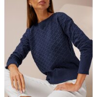 Sweter ze strukturalnym wzorem i dekoltem...