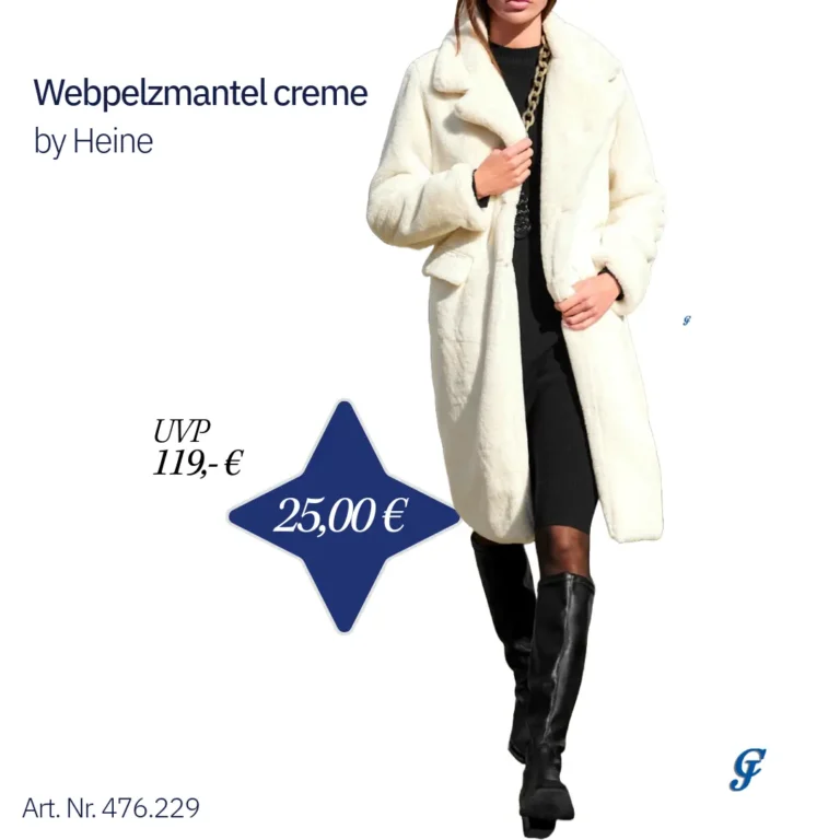 Eine Frau trägt einen cremefarbenen Webpelzmantel von Heine, kombiniert mit schwarzen Stiefeln und einem schwarzen Outfit. Der Mantel ist im Vordergrund und reduziert von 119 € auf 25 €.